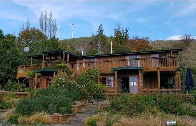 Rusty Nail Backpackers Hostel Taihape Exterior photo